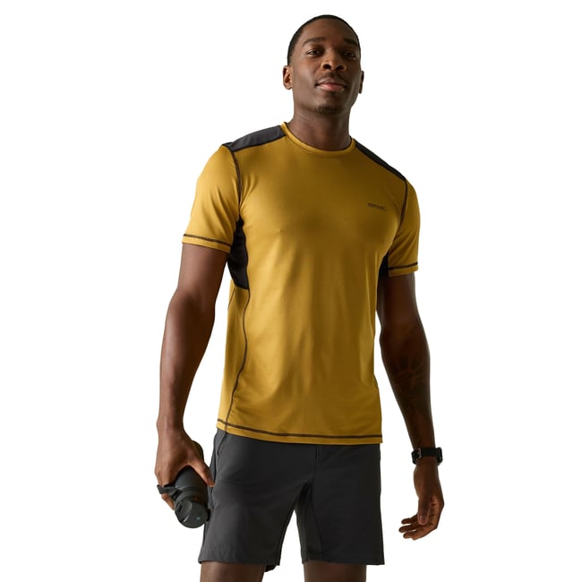 T-shirt manches courtes motif/style logo VIRDA jaune sombre / noir <span itemprop=