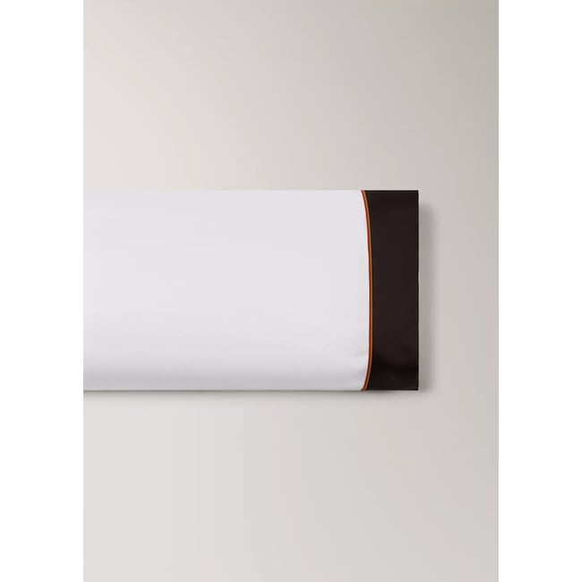 Taie d'oreiller en coton avec bordure en satin et passepoil contrasté, 45 x 110 cm écru <span itemprop=