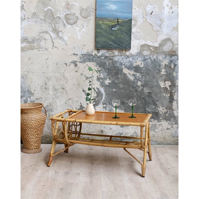 Table basse en rotin Léonie N°1586 - Bon état Couleur bois clair <span itemprop=