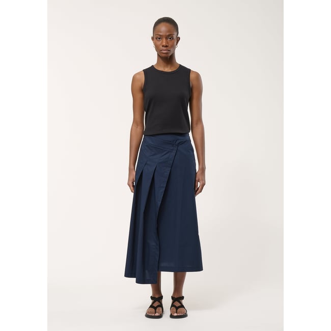 Jupe portefeuille plissée en popeline de coton navy <span itemprop=