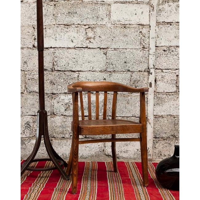 Fauteuil administratif en bois Ernest N°1503 - Bon état Couleur marron <span itemprop=