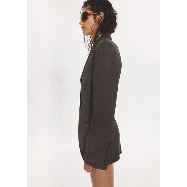 Blazer de tailleur à taille ajustée noir <span itemprop=