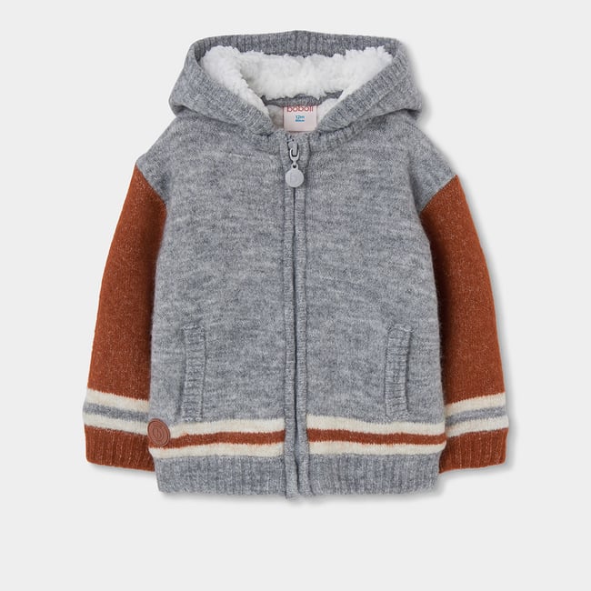Veste garçon en maille à capuche gris <span itemprop=