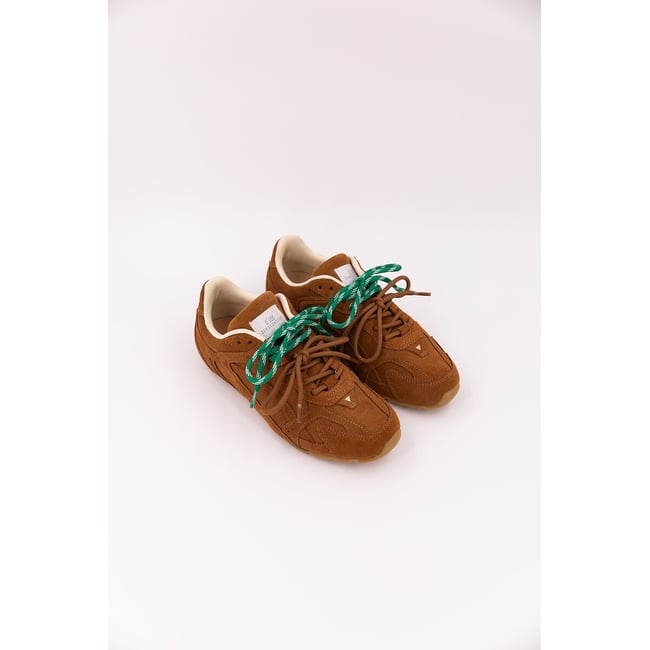 Sapatilhas em pele camurça COSMO camel <span itemprop=