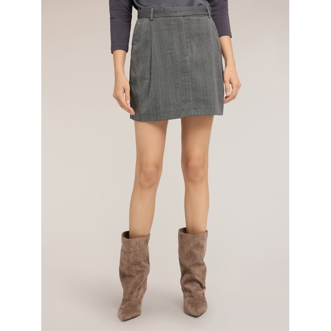 Mini-jupe à rayures tennis avec pinces gris <span itemprop=