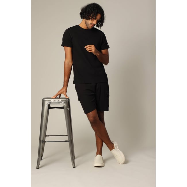 Short en coton gaufré à la taille élastiquée avec cordon HOBART noir <span itemprop=