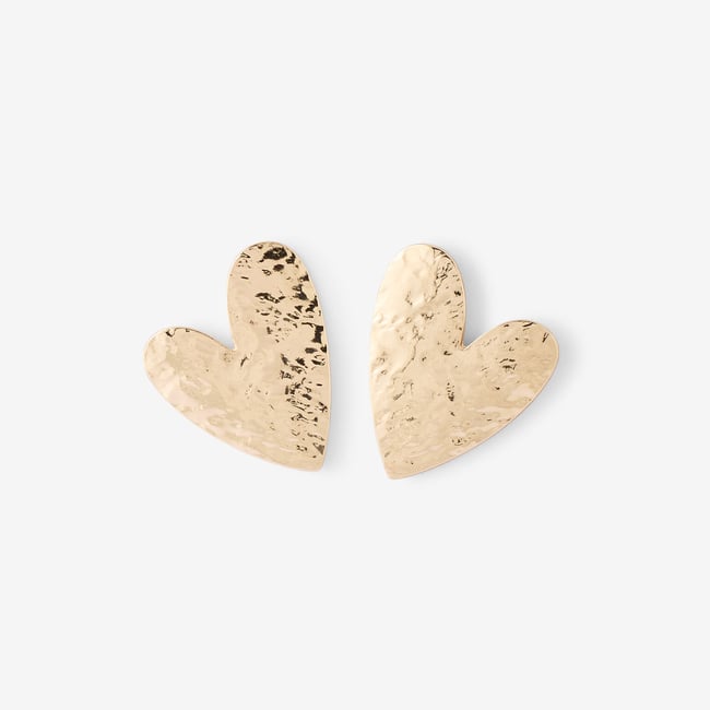 Boucles d'oreilles cœurs martelés doré <span itemprop=