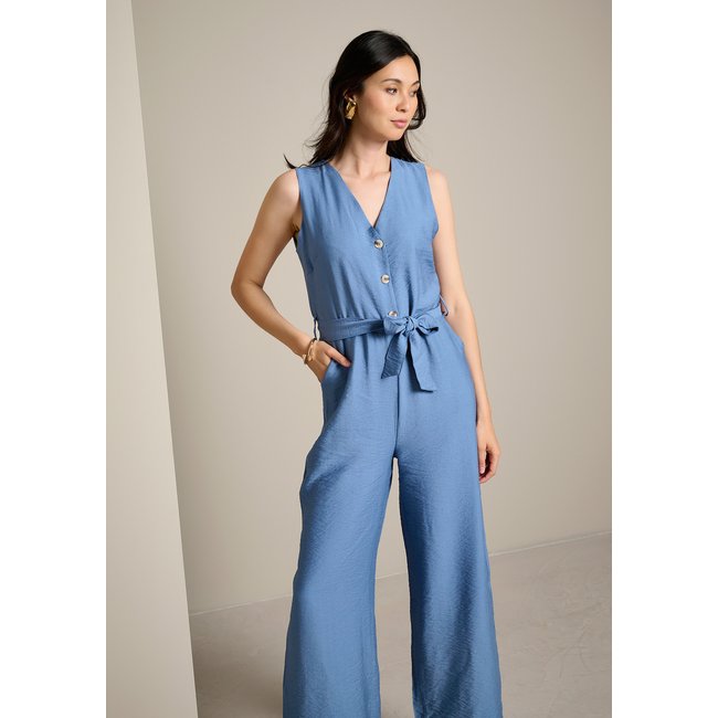 Combinaison fluide ceinturée bleu <span itemprop=