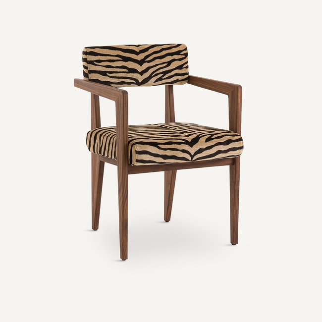 Cadeirão de mesa, em nogueira, tecido jacquard, Izag estampado animal <span itemprop=