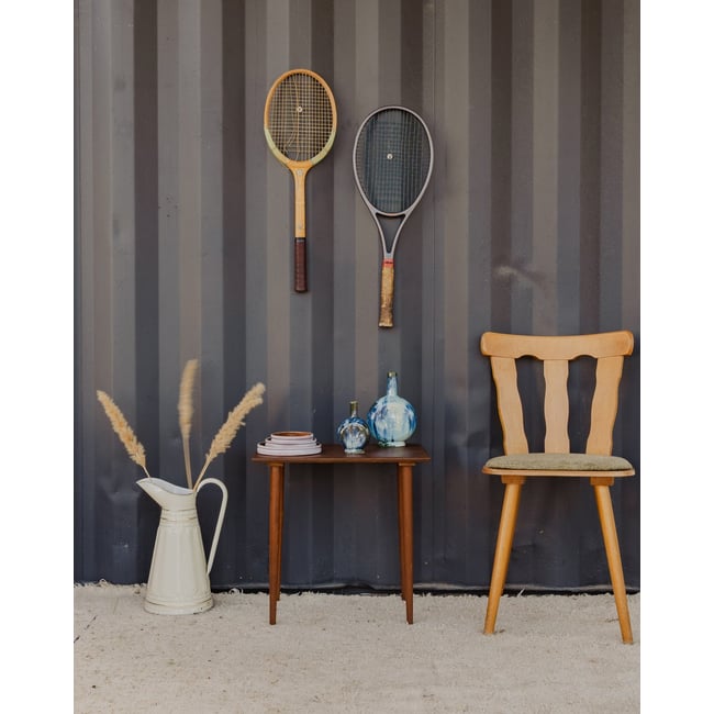 Table d'appoint en teck Hanna N°1524 - Bon état Couleur bois foncé <span itemprop=