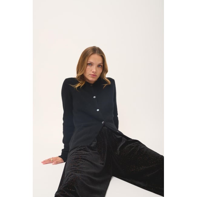 Cardigan Col Rond 4 Fils Noir Rose noir <span itemprop=