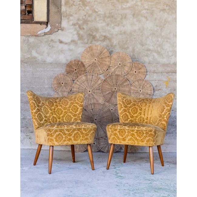 Paire de fauteuils jaune moutarde Jakob N°1385 - Bon état Couleur jaune <span itemprop=