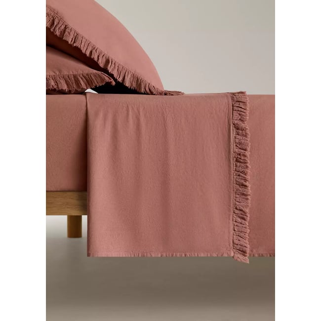 Drap plat coton lavé volants en gaze effiloché lit 135/140 cm rose géranium <span itemprop=