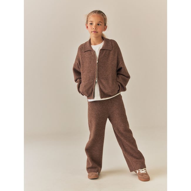 Ensemble sweat à capuche et pantalon marron <span itemprop=
