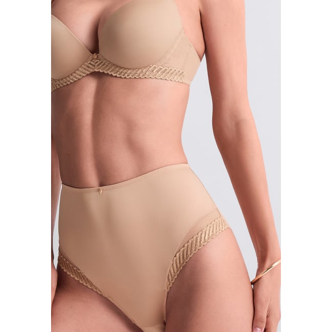 Culotte taille haute Sheer Emotion beige <span itemprop=