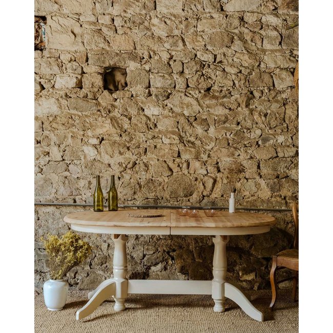 Table à manger ovale en bois Romy N°1367 - Bon état Couleur bois clair <span itemprop=