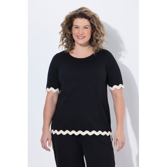 T-shirt en coton bio, bordures fantaisie noir <span itemprop=