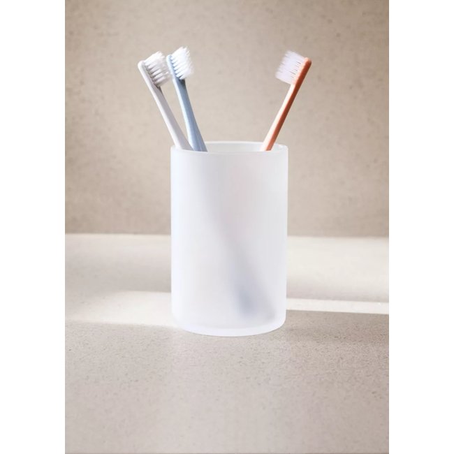 Gobelet à brosse à dents en verre dépoli Couleur blanc <span itemprop=