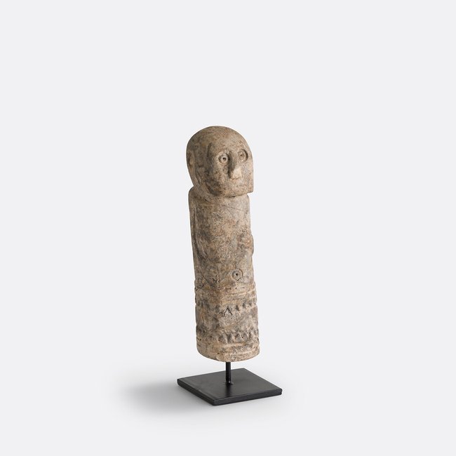 Statuette en pierre H24 cm, Gaya gris <span itemprop=