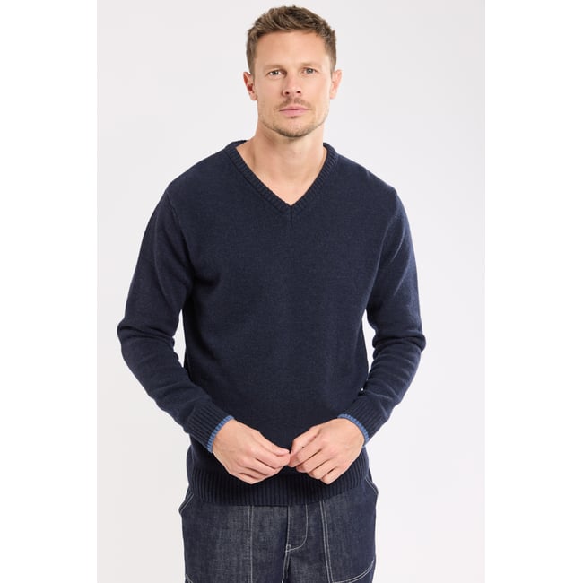 Pull col V en laine marine deep <span itemprop=