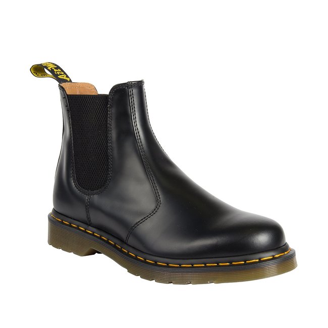 2976 ys smooth chelsea boots in leather black Dr. Martens La Redoute