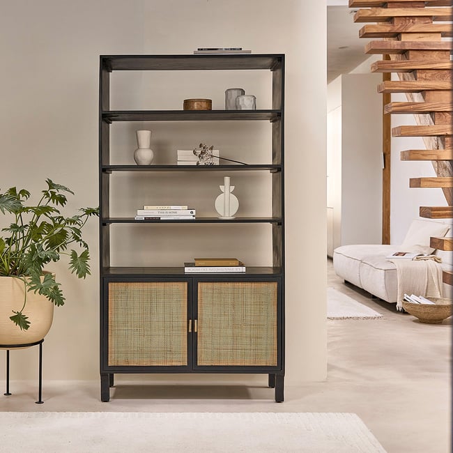Bibliothèque en bois de manguier et cannage  BLAISE Couleur noir <span itemprop=