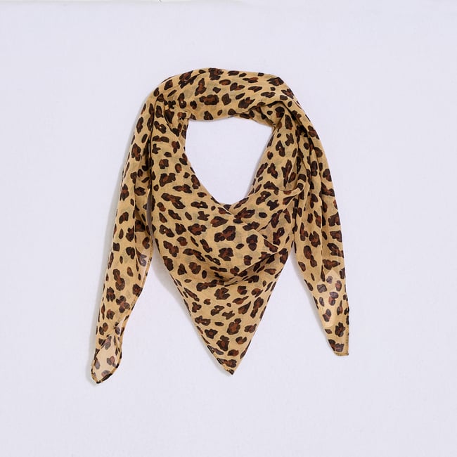 Étole motif animalier beige <span itemprop=