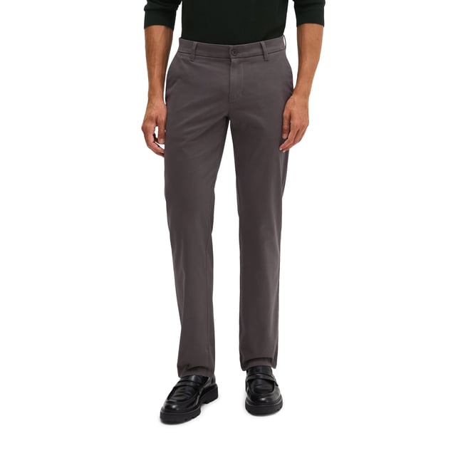 Chino modèle Mads, coupe classique en mélange de coton bio doux gris <span itemprop=