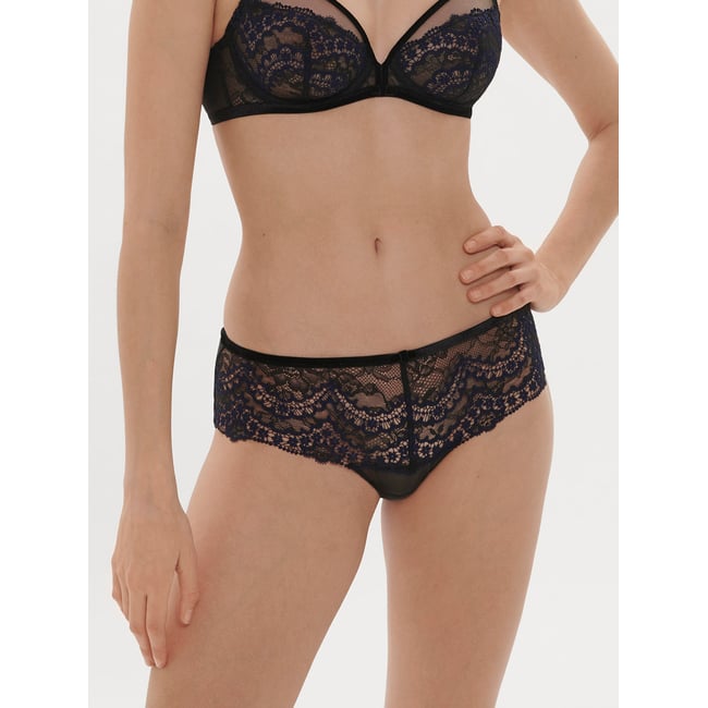 Shorty, SCÉNARIO noir <span itemprop=