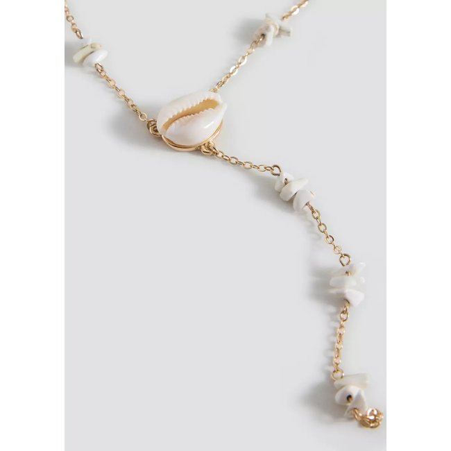 Collier pendentif détail coquille or <span itemprop=