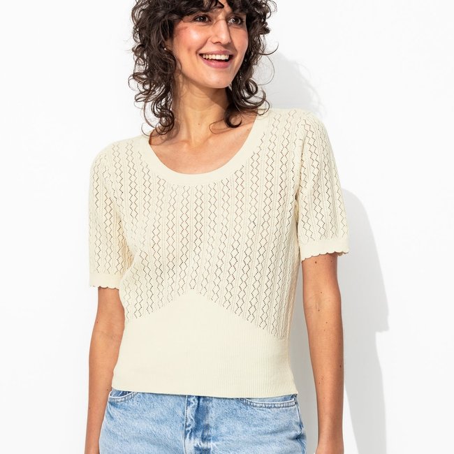 Pull cropped manches courtes ecru <span itemprop=