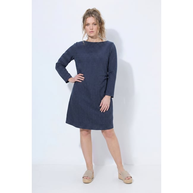 Robe en molleton à fines rayures marine <span itemprop=