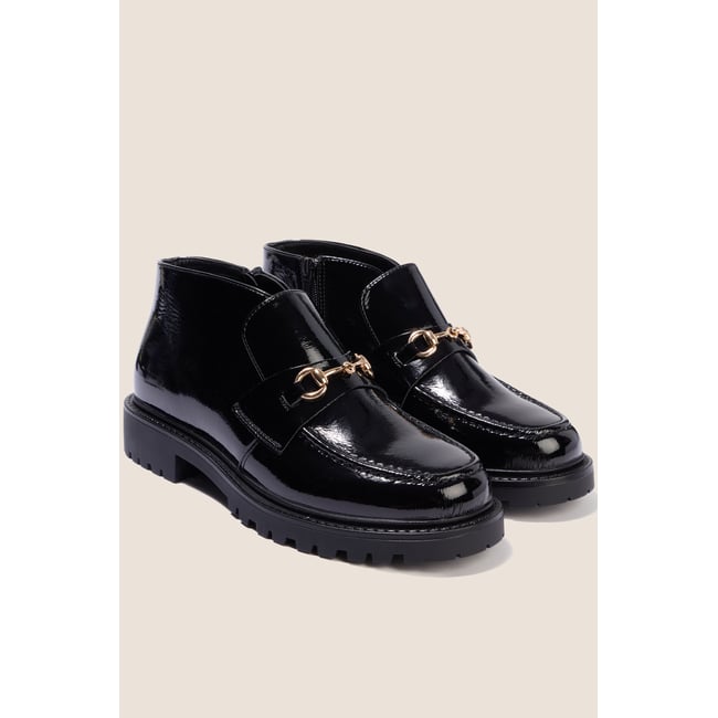 Mocassins montants vernis noir <span itemprop=
