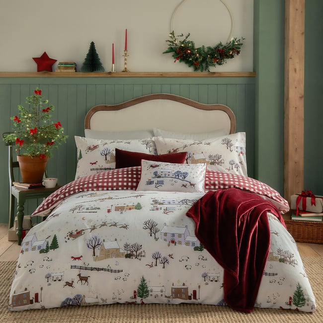 Cotswolds Christmas Printed Reversible Duvet Cover and Pillowcase Set, cream, FURN.