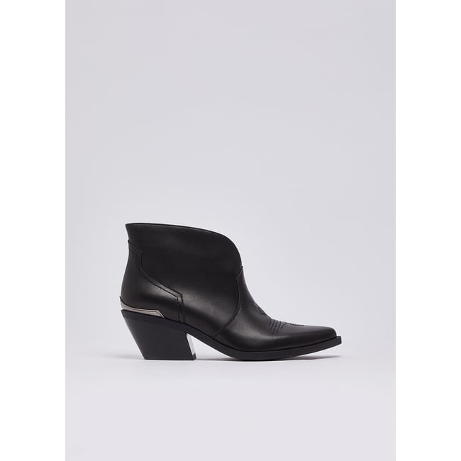 Bottines western en cuir noir <span itemprop=