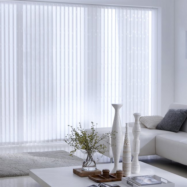 Lot de 5 lamelles verticales 89mm perforées pour store californien blanc <span itemprop=