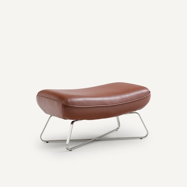 Fusshocker Helma, Leder und Nickel satiniert cognac <span itemprop=