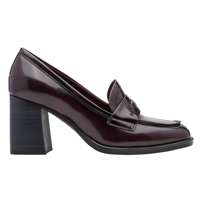 Mocassins à talons merlot <span itemprop=