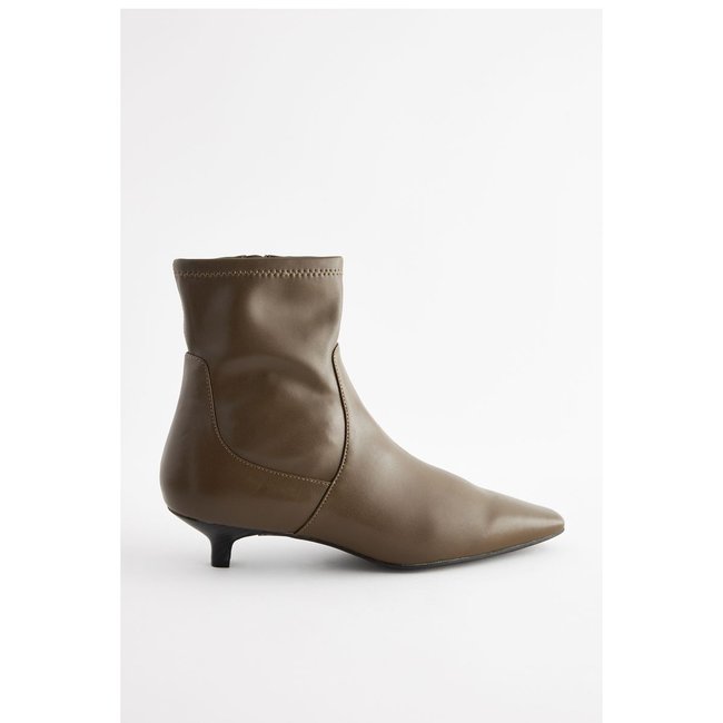 Bottines souples à bout ciselé vert kaki <span itemprop=