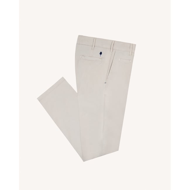 Chino coupe fuselée BRIX ecru <span itemprop=