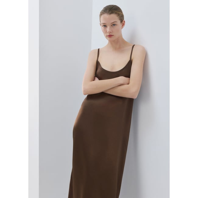Chemise de nuit longue en satin - MANGO