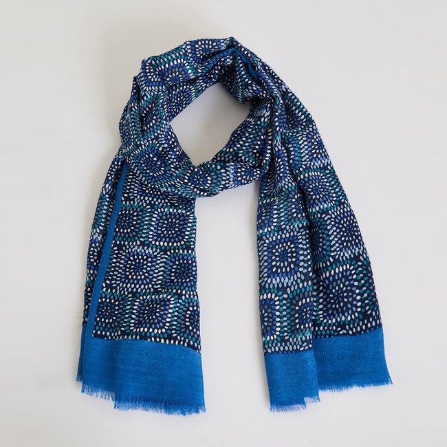 Etole longue imprimée bleu <span itemprop=