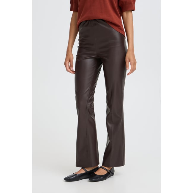 Pantalon enduite coupe droite, flare en bas marron java <span itemprop=