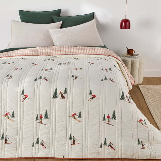 Colcha acolchoada, em algodão, ALPES estampado fundo cru <span itemprop=