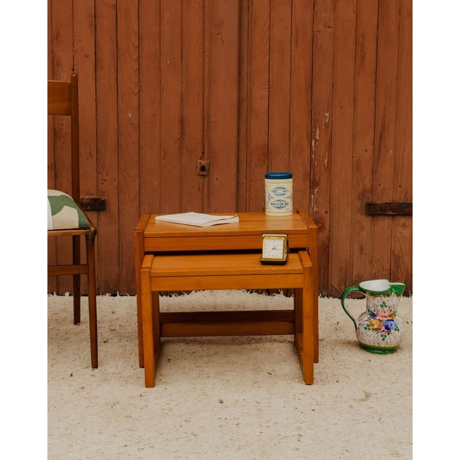 Tables gigognes en bois Barbara N°219 - Bon état Couleur bois foncé <span itemprop=