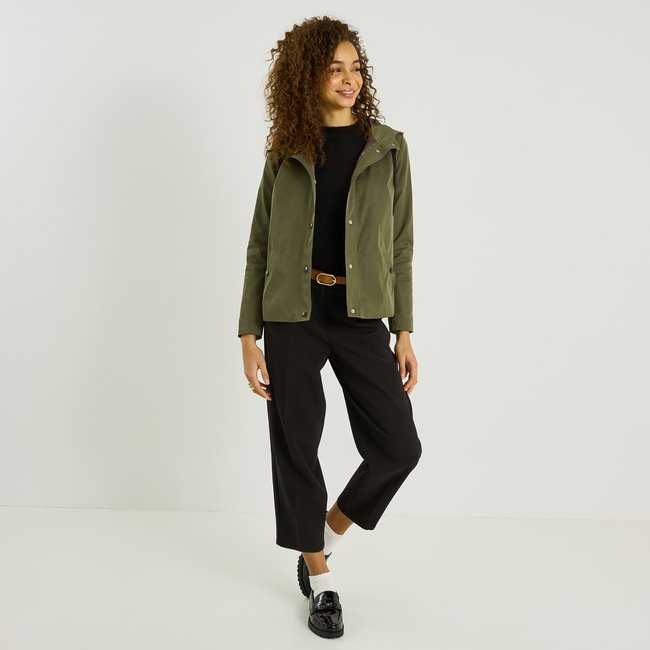 Parka courte à capuche vert kaki <span itemprop=