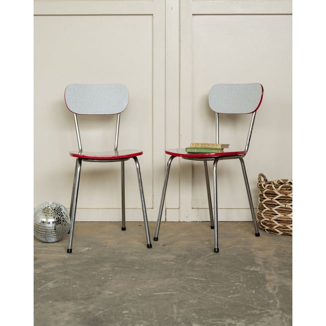 Paire de chaises en formica Alma N°1988 - Bon état Couleur gris <span itemprop=