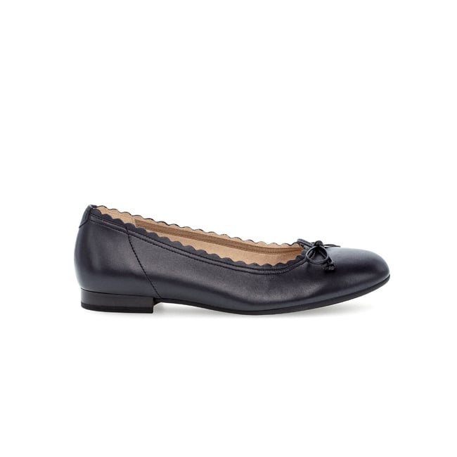 Ballerines en  à talon décroché bleu lisse <span itemprop=