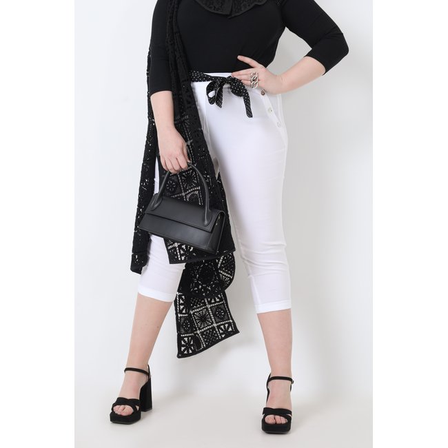 Pantacourt uni stretch avec ceinture a pois blanc <span itemprop=
