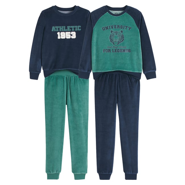 Lot de 2 pyjamas en velours, motif esprit campus vert + bleu marine <span itemprop=
